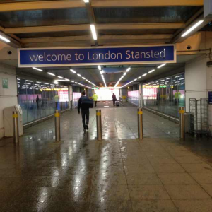 stansted flughafen taxi london